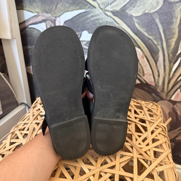 Black Low Heel genuine Leather Fisherman Sandals  size 7 - Picture 7 of 7